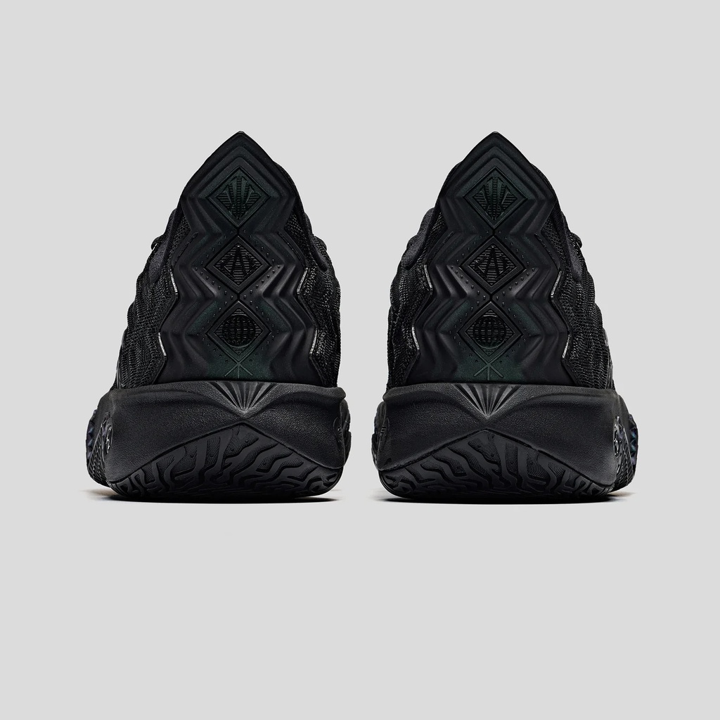 Anta KAI 2 Triple Black